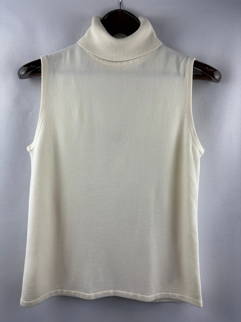 Women’s Sag Harbor Cream Sleeveless Turtleneck